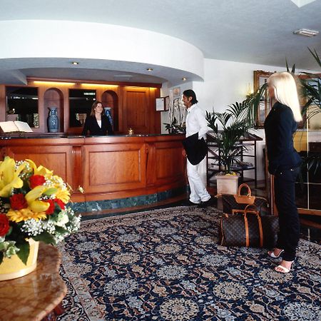 Hotel Savoy Palace Gardone Riviera Exterior photo