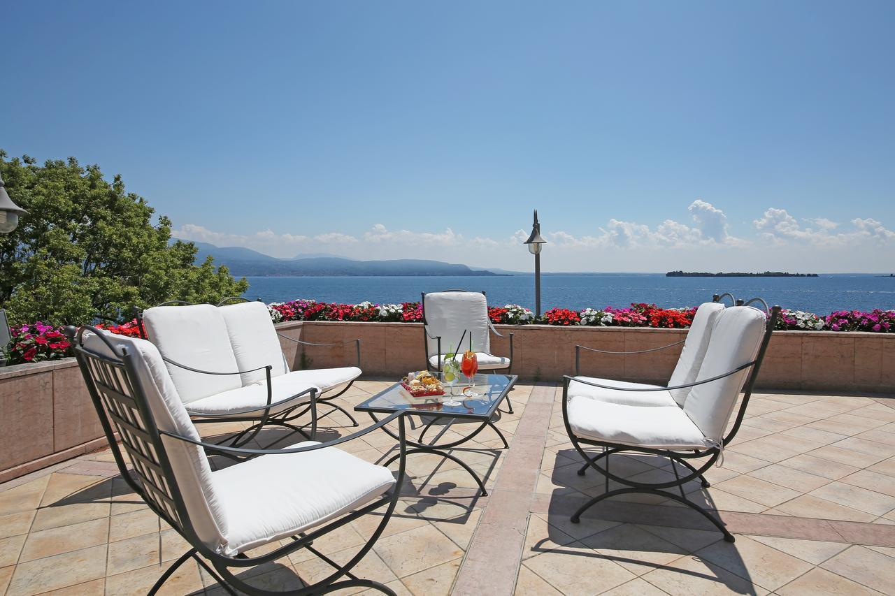 Hotel Savoy Palace Gardone Riviera Exterior photo