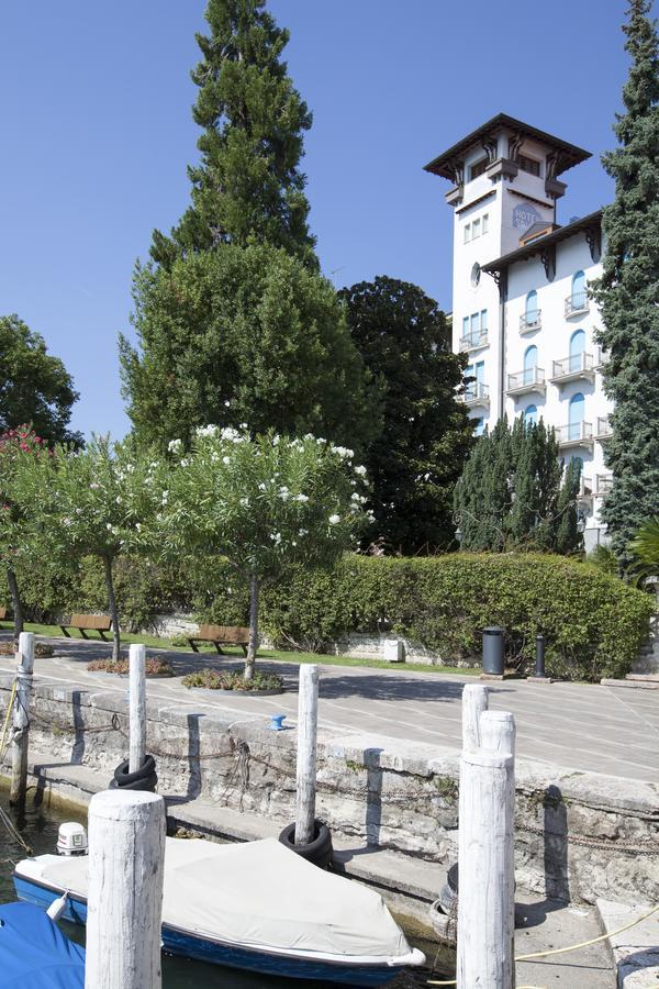Hotel Savoy Palace Gardone Riviera Exterior photo
