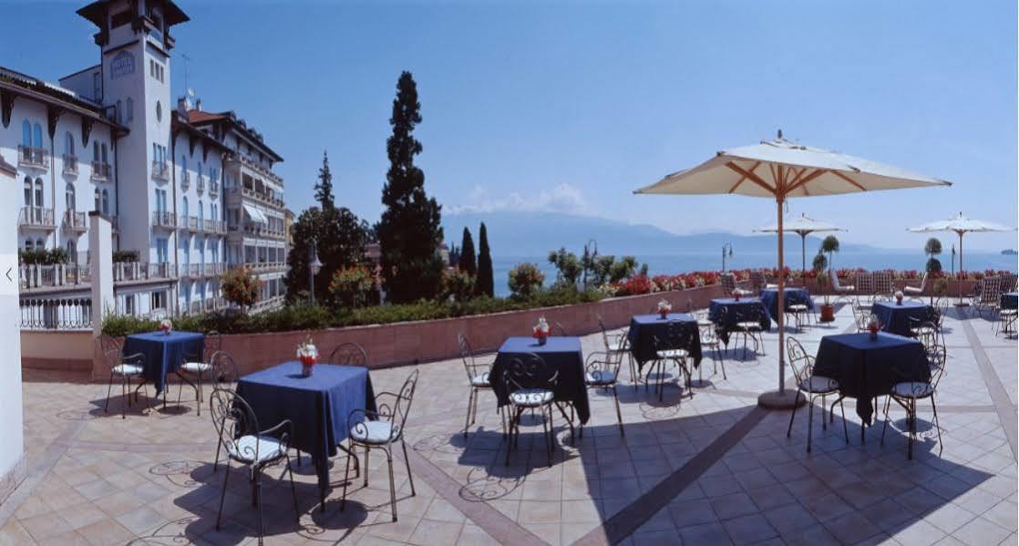 Hotel Savoy Palace Gardone Riviera Exterior photo