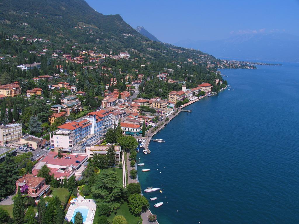 Hotel Savoy Palace Gardone Riviera Exterior photo